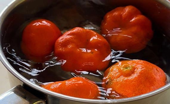 Boiling clementines