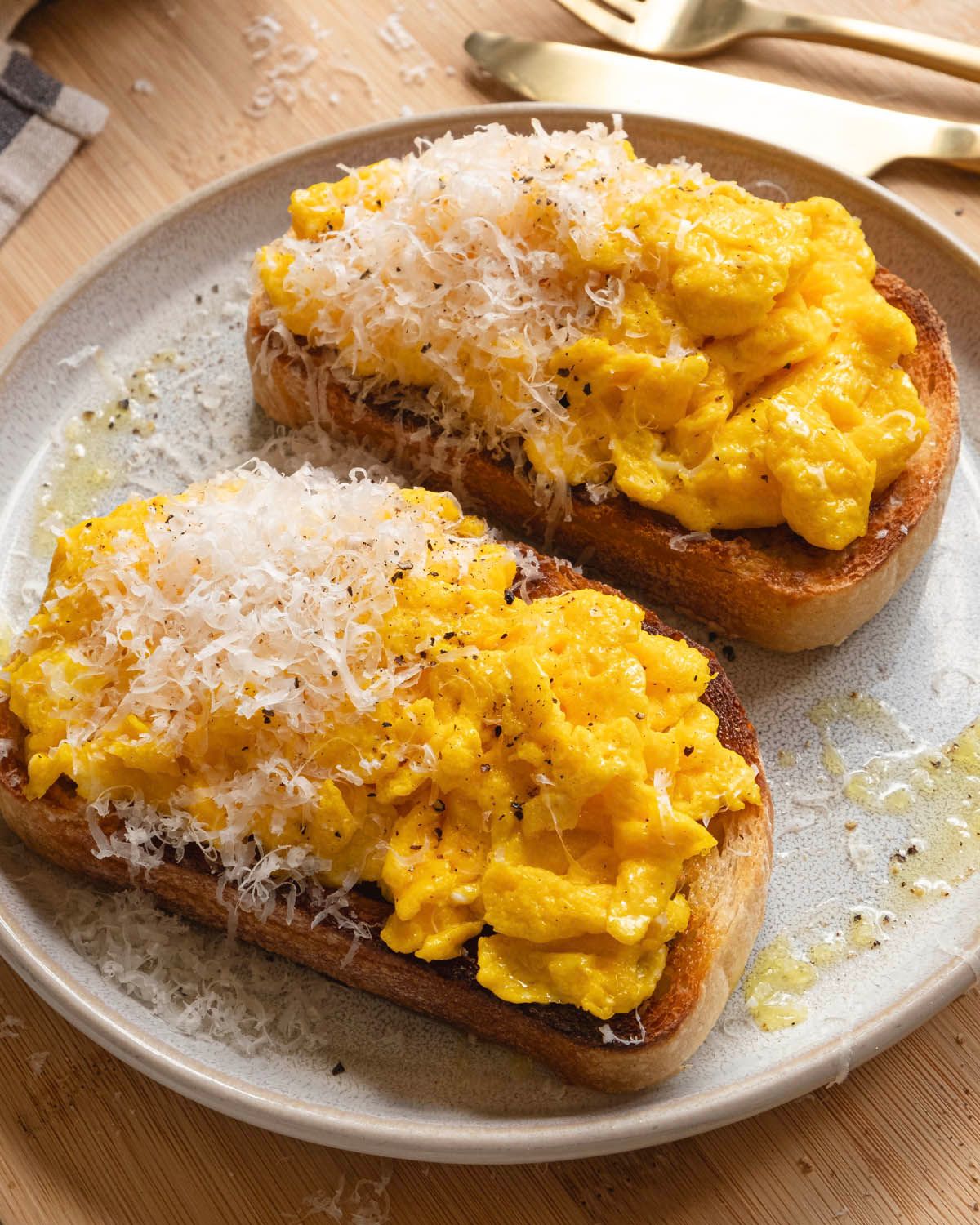 Cacio e Pepe Scrambled Eggs