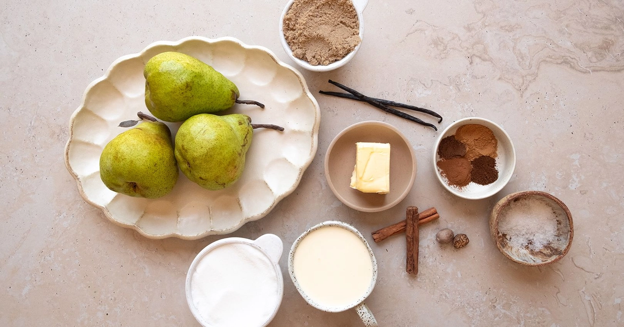 Ingredients to make vanilla poached pears with gingerbread caramel